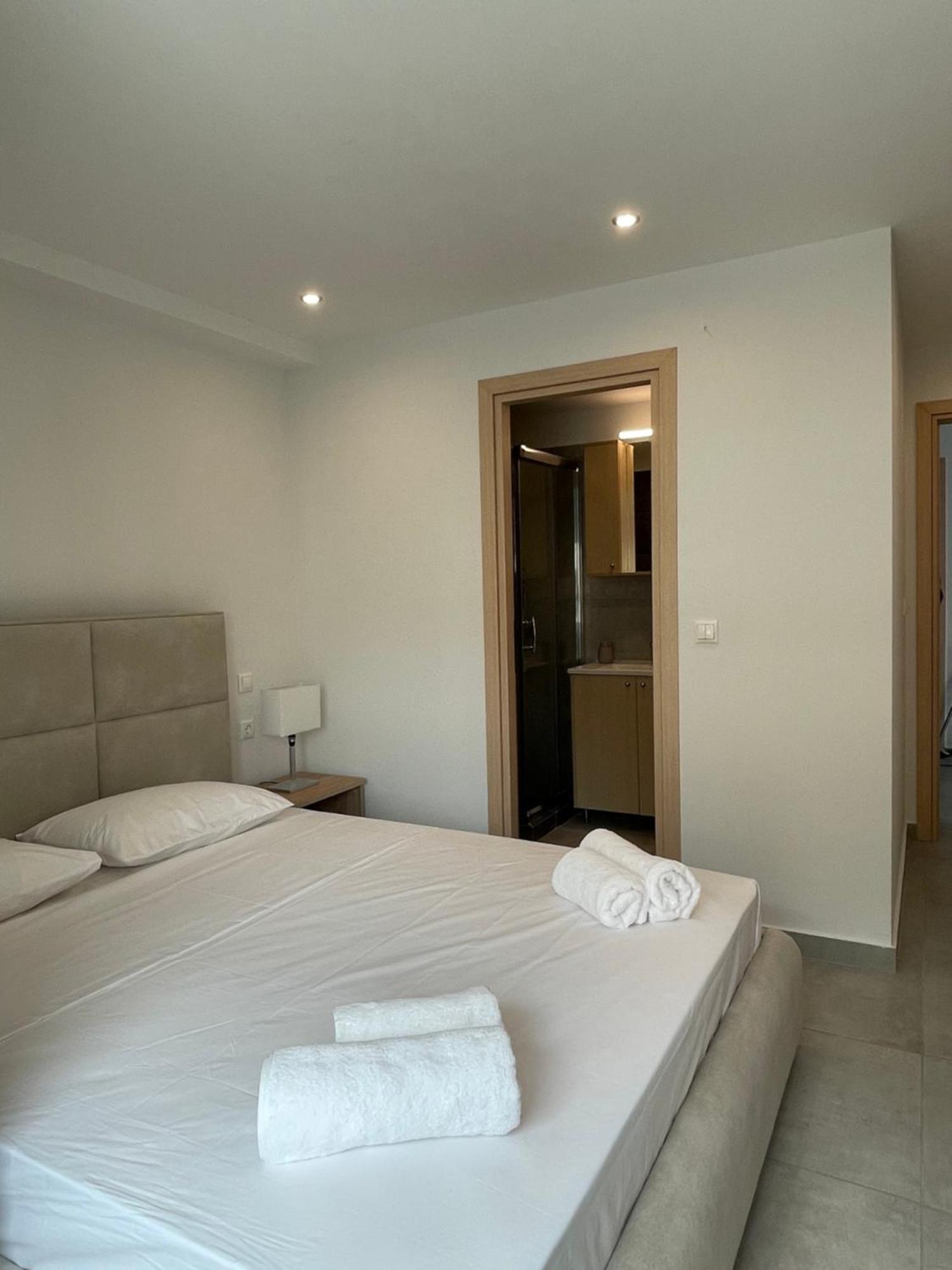 Athenian Modern 2Bd Apt Next To Metro And Archaeological Museum Exterior foto